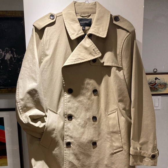 Banana Republic tan trench coat - Picture 2 of 7